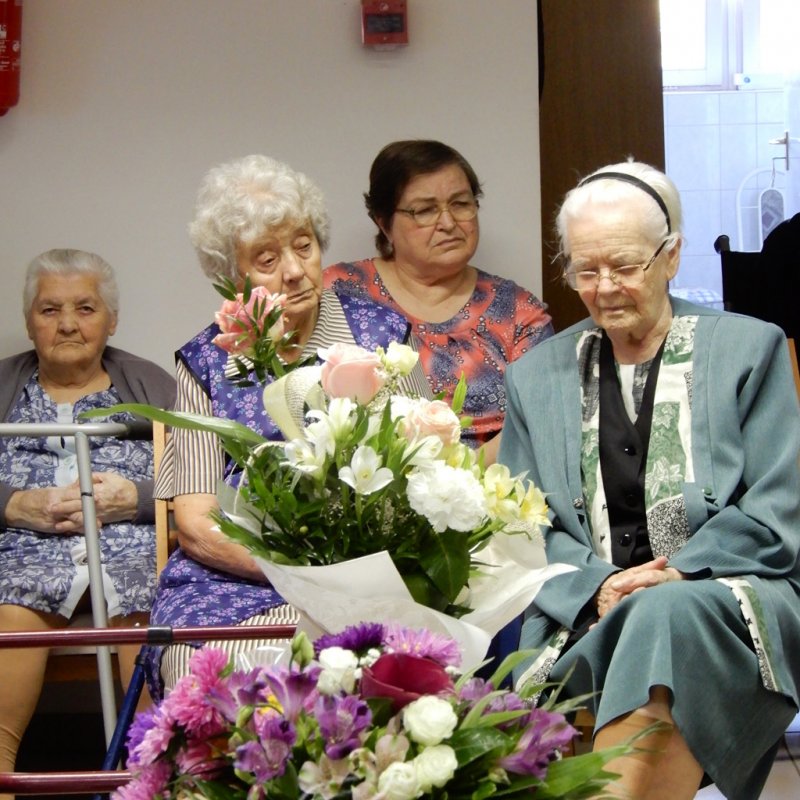 Marika néni 90 éves 35